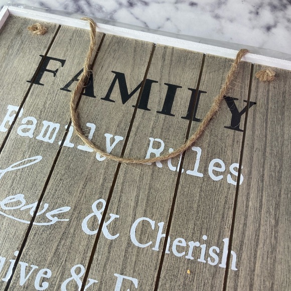 🆕 Family Rules Wall Decor - Picture 2 of 4